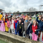 🎭✨ Sfeerbeelden van carnaval op school! ✨🎭