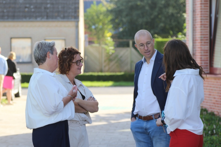 Offici&euml;le opening